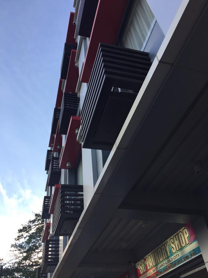 Pearli View Hotel Iloilo Powered By Cocotel Exterior photo